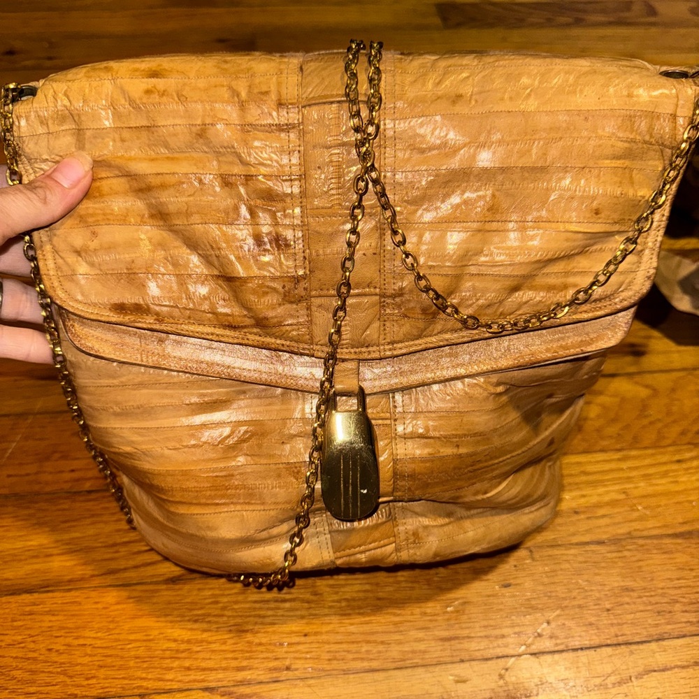 VTG, MADE IN KOREA, GENUINE EEL SKIN LEATHER BAG